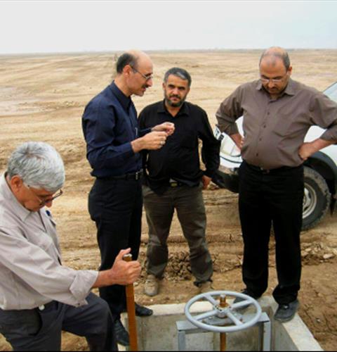 ساخت کانال های آبیاری کشاورزی ترنجی زاده